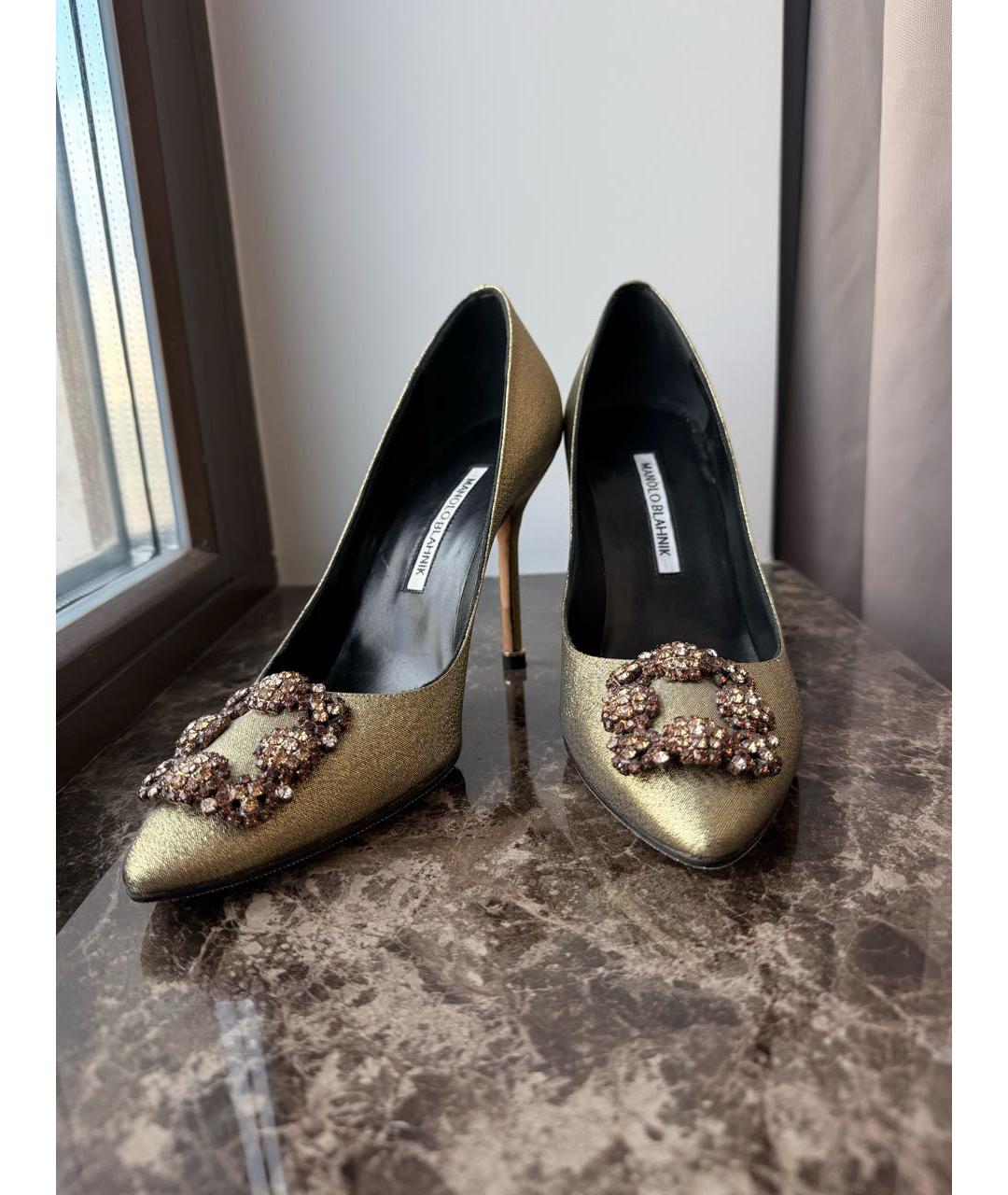 MANOLO BLAHNIK Золотые текстильные туфли, фото 5
