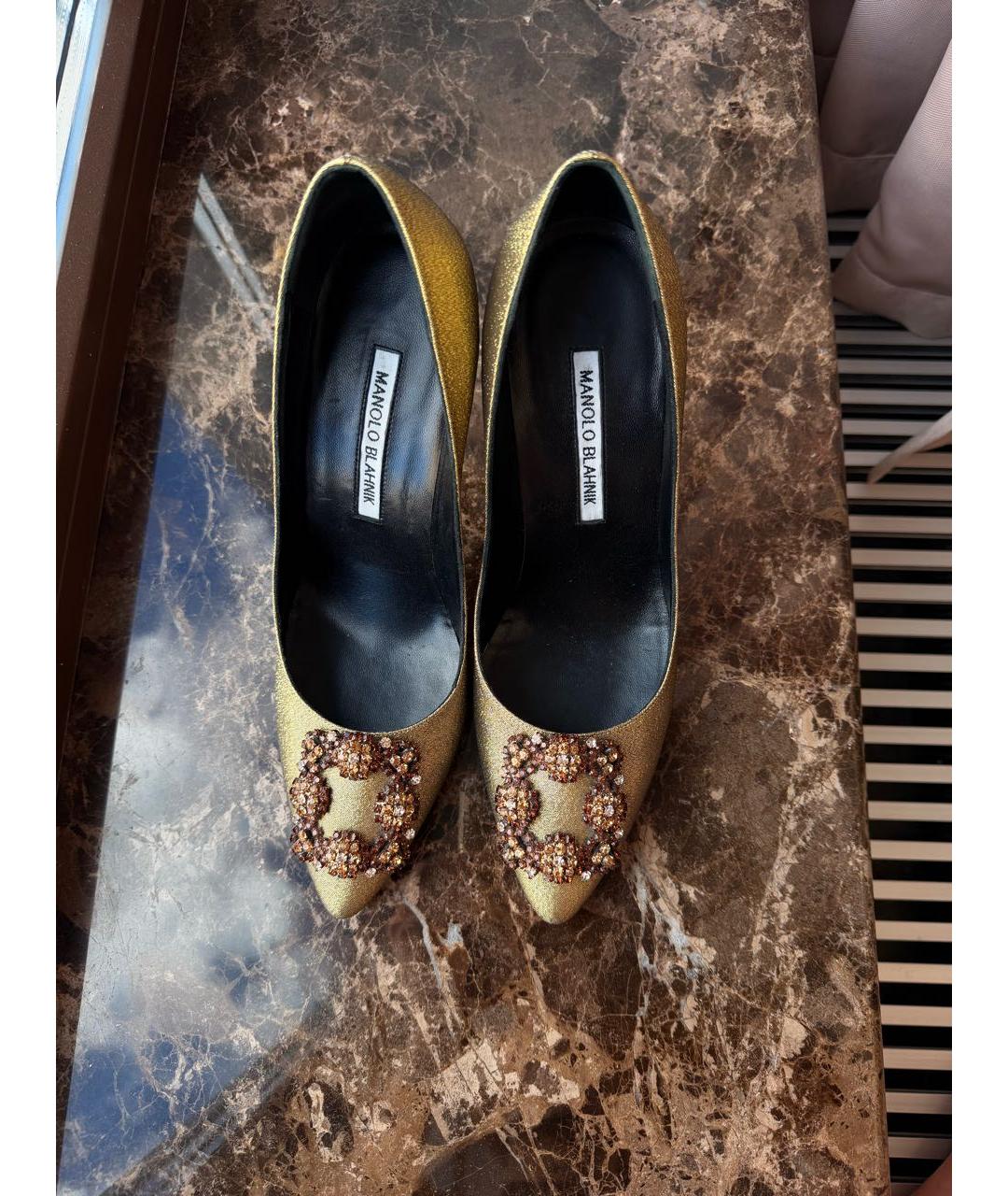 MANOLO BLAHNIK Золотые текстильные туфли, фото 3