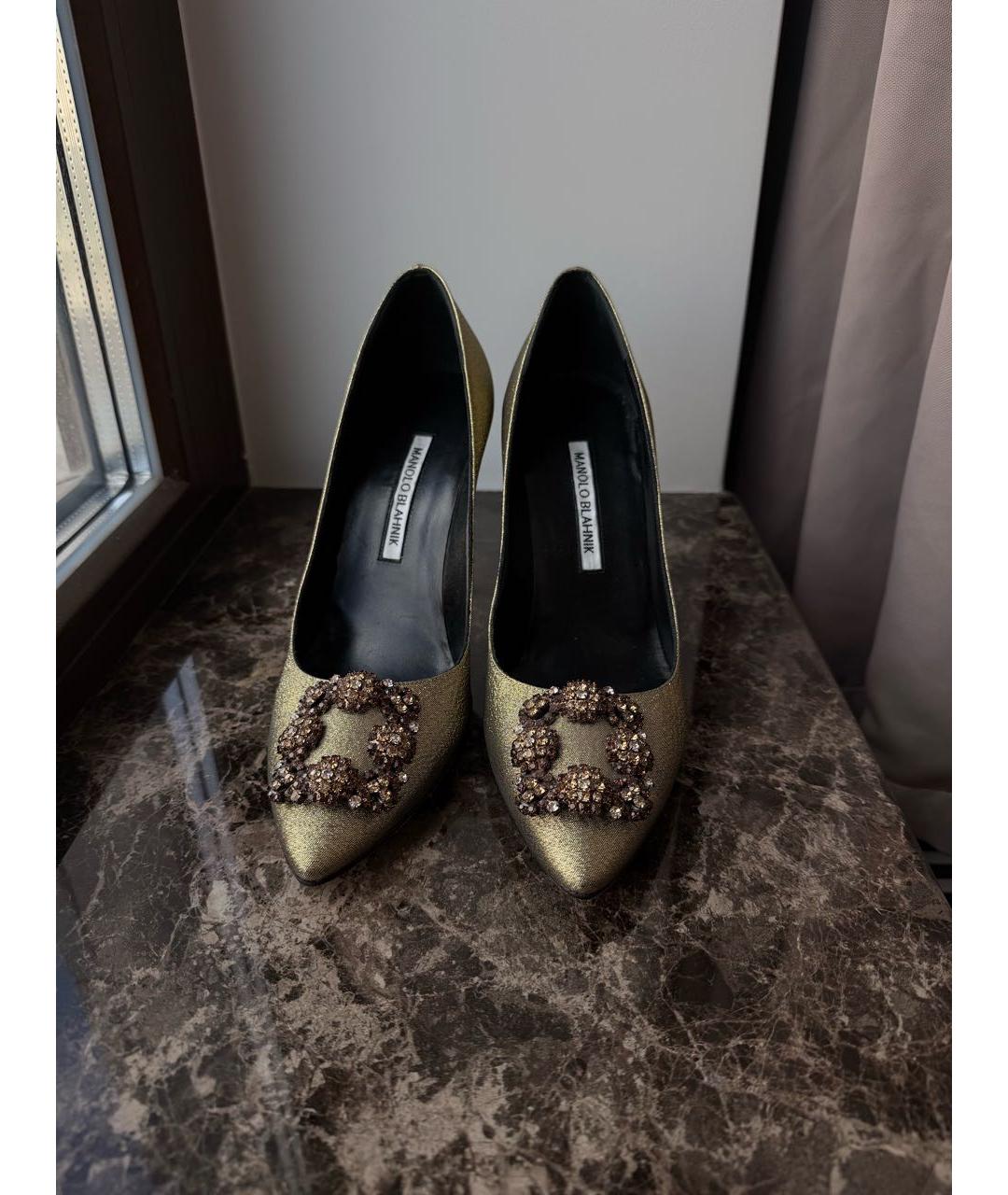 MANOLO BLAHNIK Золотые текстильные туфли, фото 2