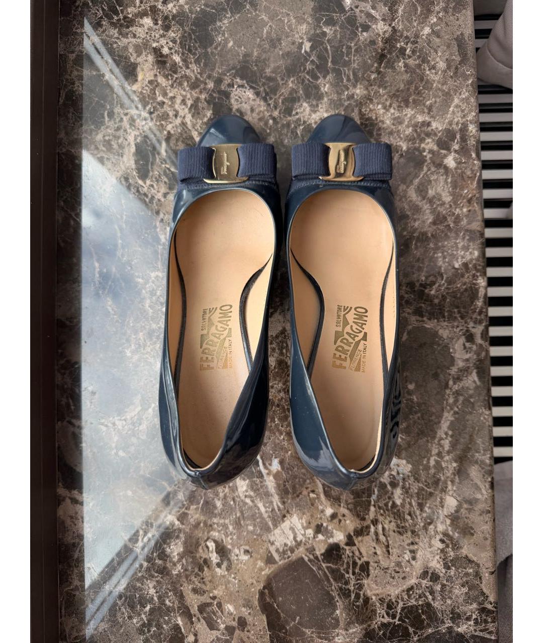 FERRAGAMO Темно-синие кожаные туфли, фото 3