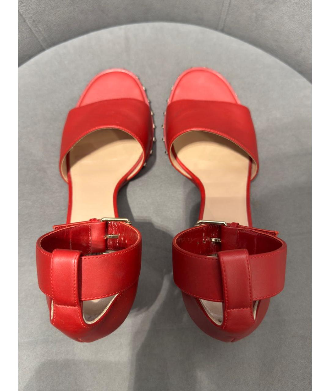 VALENTINO Красные кожаные босоножки, фото 3