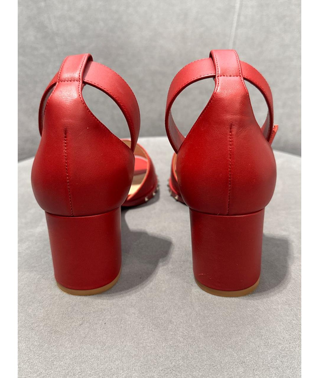 VALENTINO Красные кожаные босоножки, фото 4