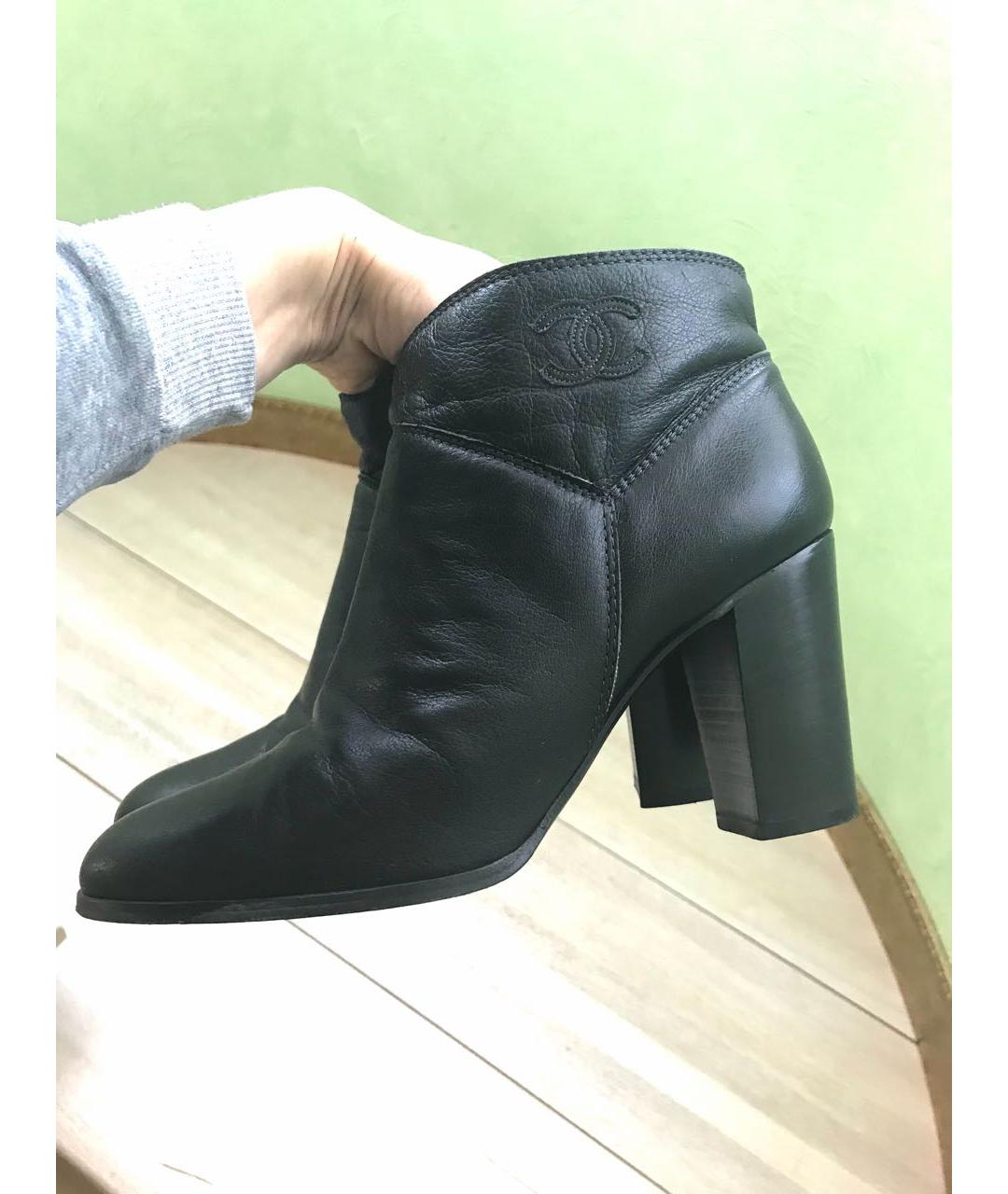 CHANEL Черные кожаные ботинки, фото 2