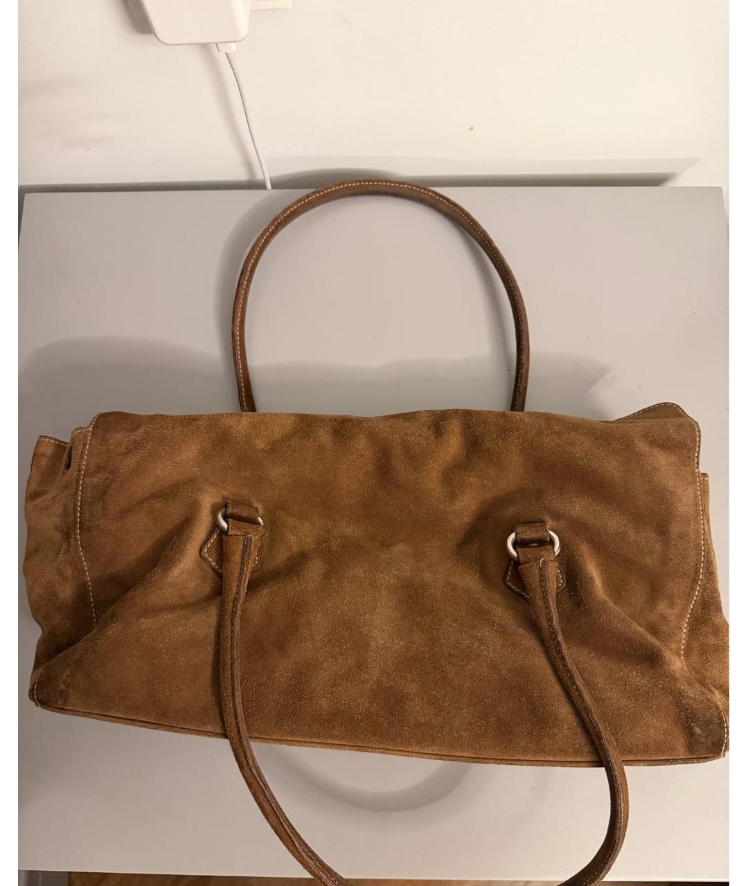 PRADA Коричневая замшевая сумка с короткими ручками, фото 3