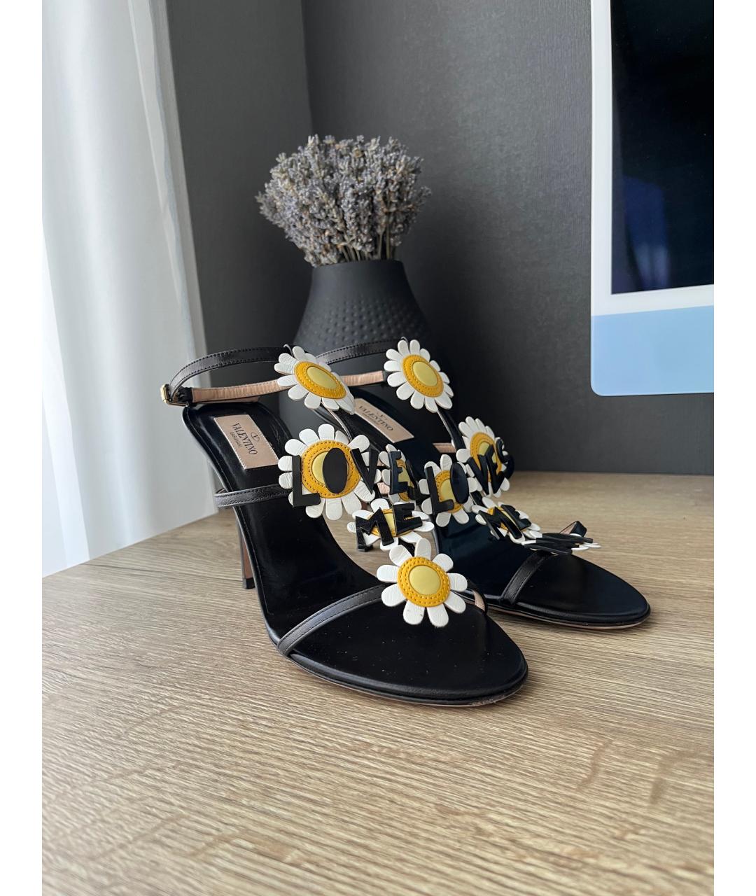 VALENTINO Черные кожаные босоножки, фото 2