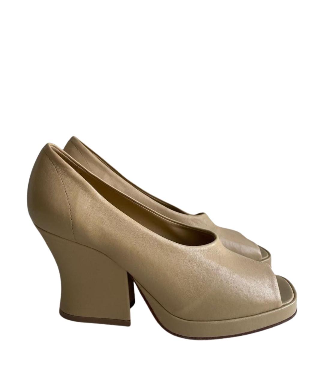 BOTTEGA VENETA Бежевые кожаные туфли, фото 1