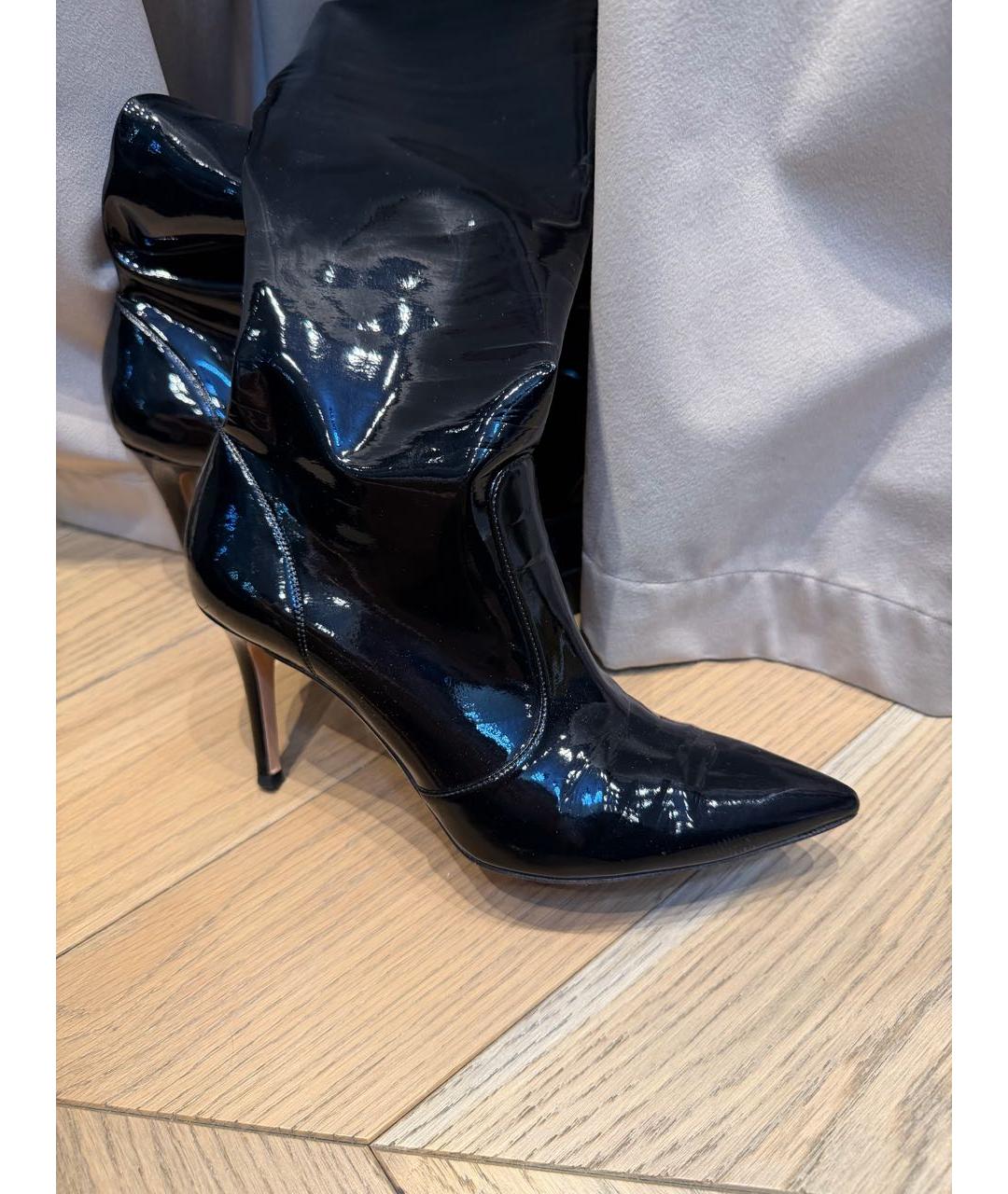 GIANVITO ROSSI Черные ботфорты из лакированной кожи, фото 3
