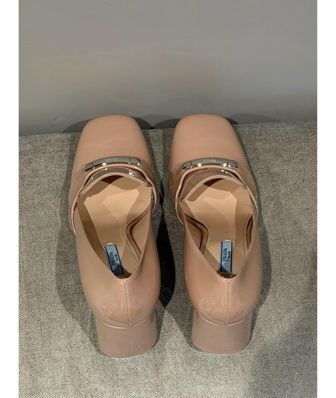 PRADA Бежевые туфли из лакированной кожи, фото 3