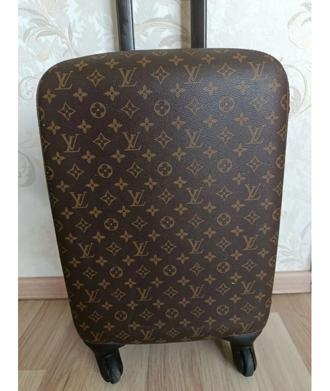 LOUIS VUITTON Коричневый чемодан, фото 2