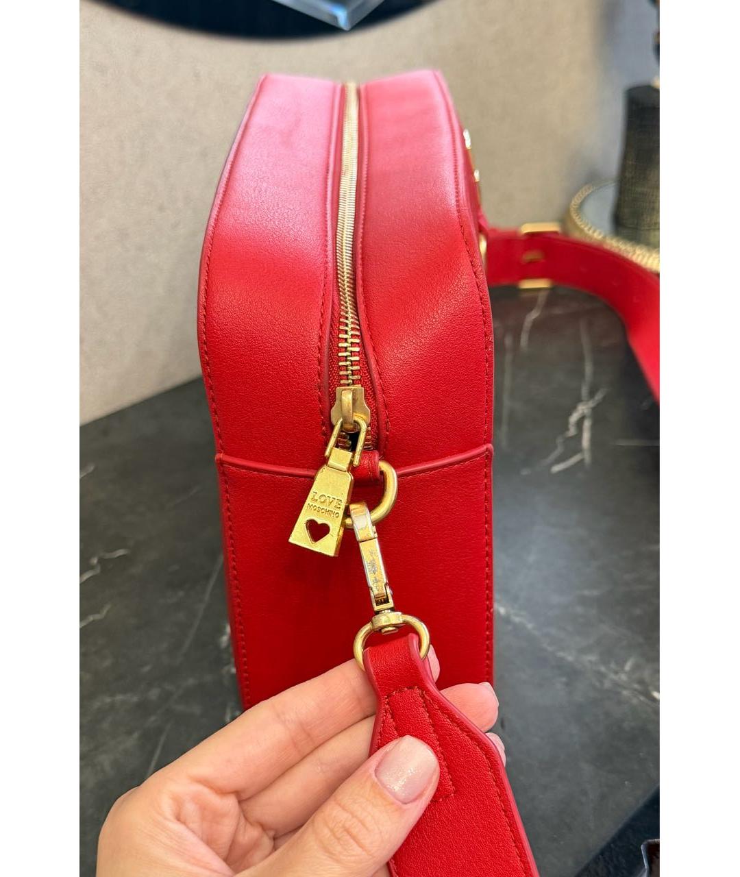 LOVE MOSCHINO Красная сумка через плечо из искусственной кожи, фото 7