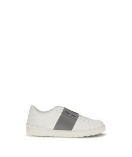 VALENTINO Низкие кроссовки / кеды