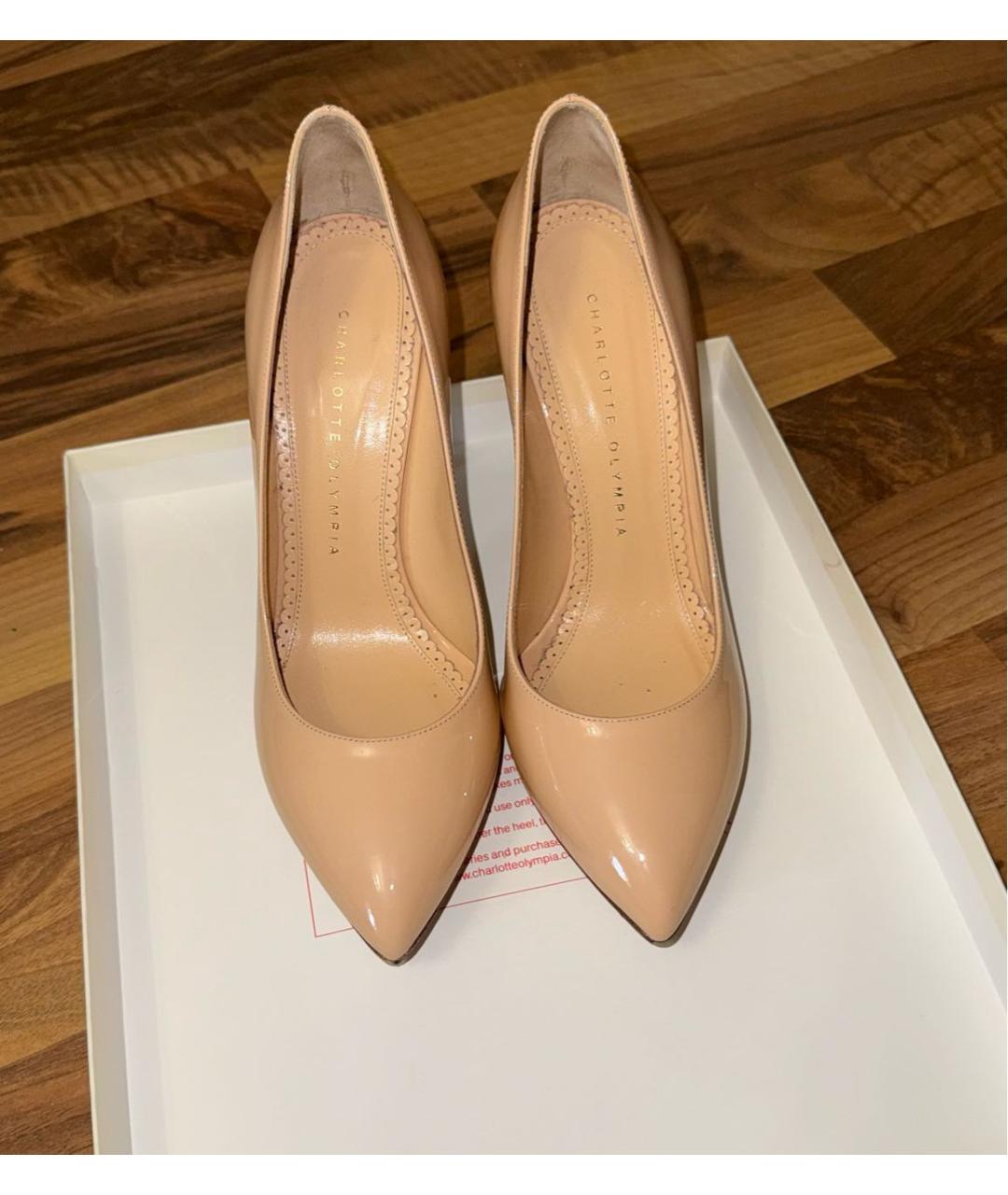 CHARLOTTE OLYMPIA Бежевые туфли из лакированной кожи, фото 2