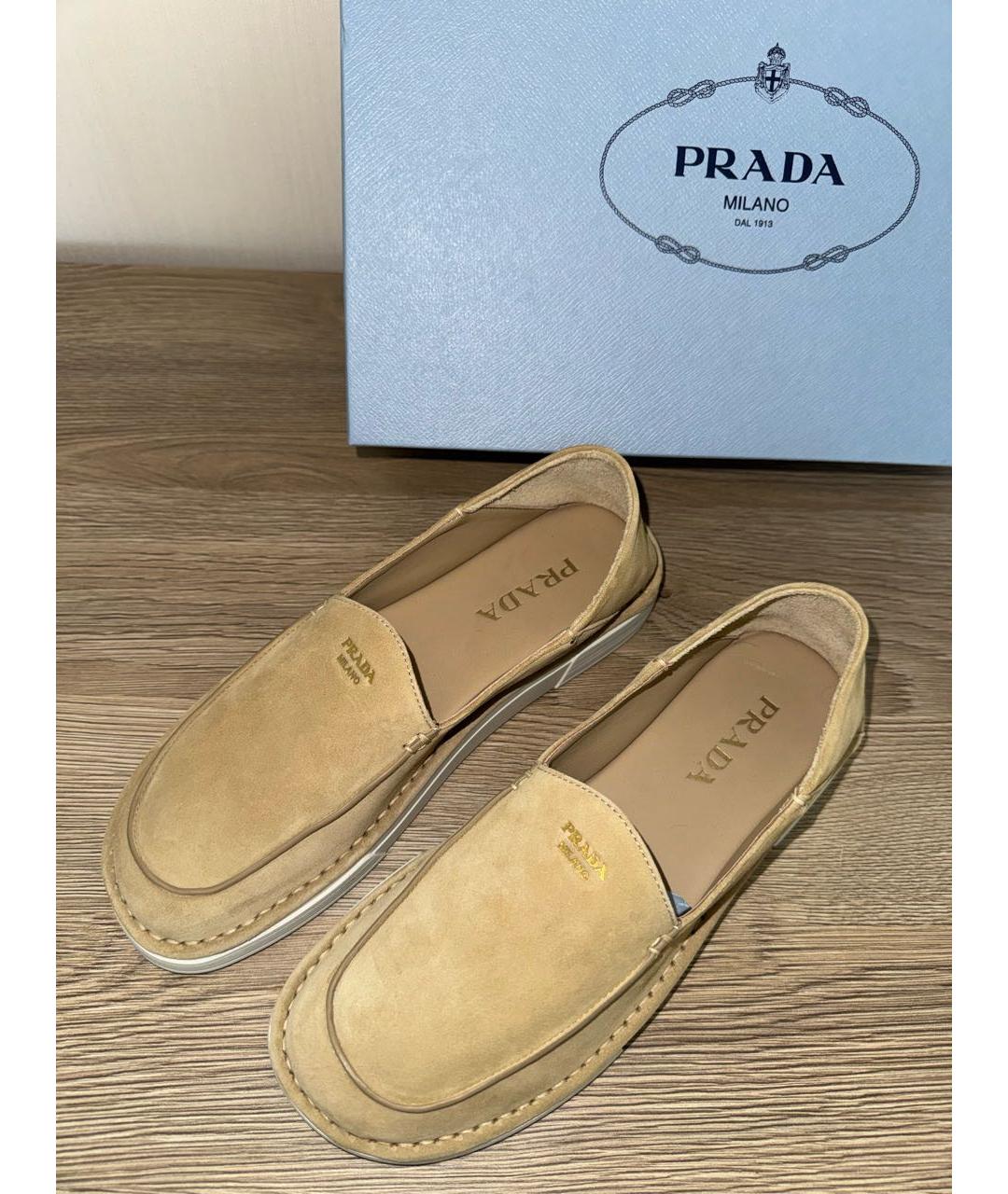 PRADA Бежевые замшевые лоферы, фото 2