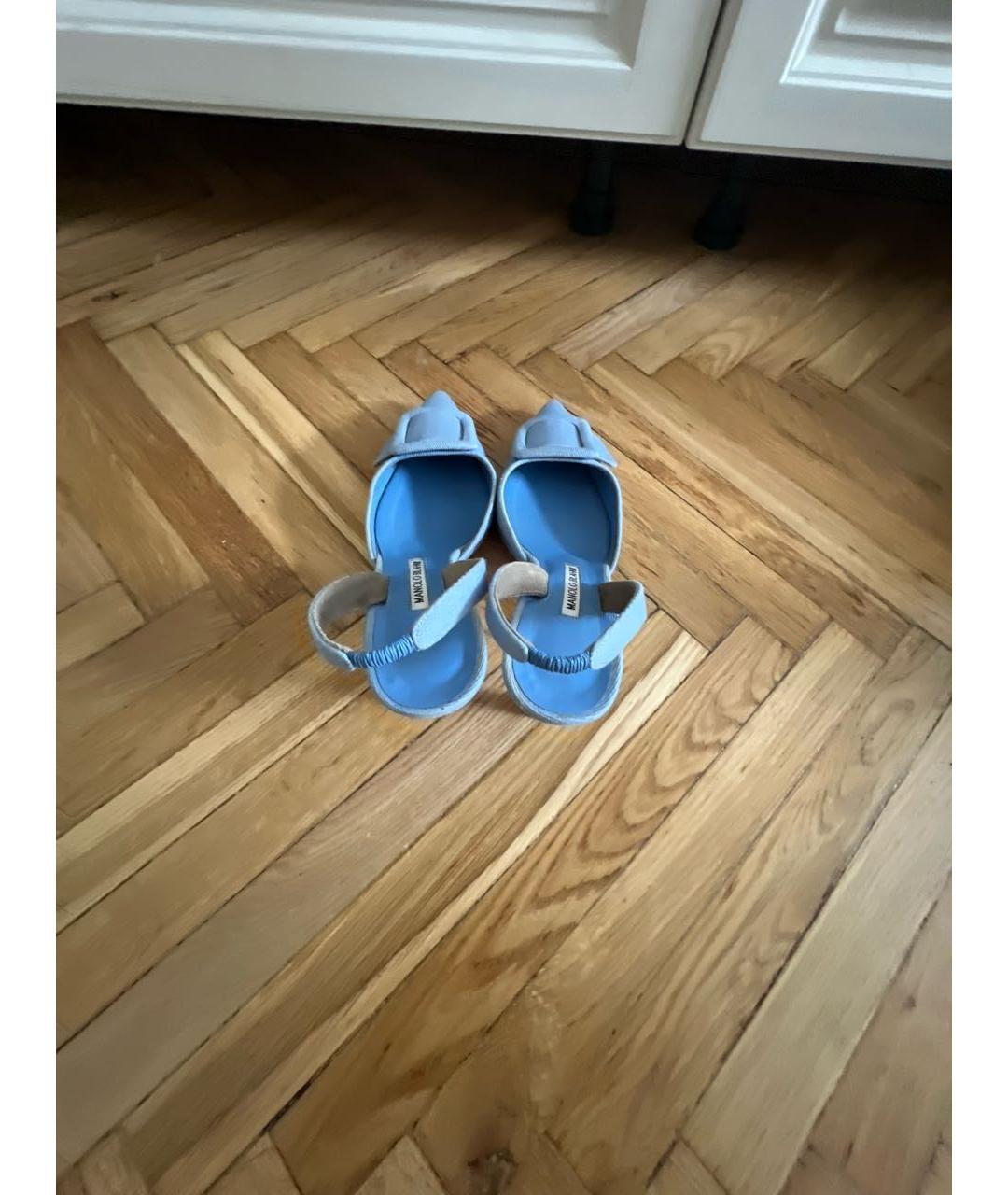 MANOLO BLAHNIK Голубые текстильные туфли, фото 3