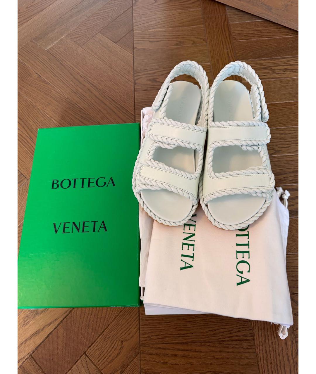 BOTTEGA VENETA Салатовые кожаные сандалии, фото 5