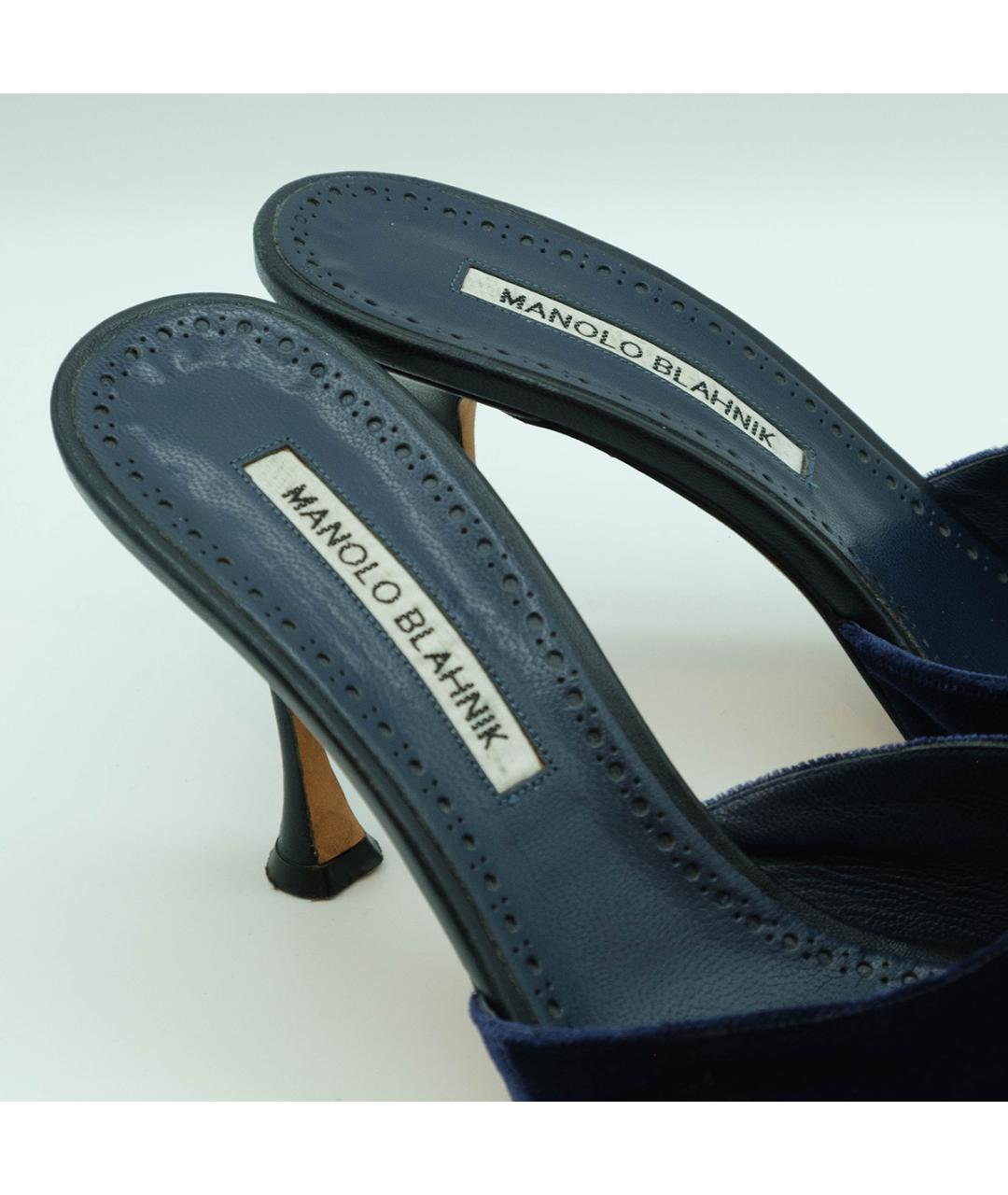 MANOLO BLAHNIK Темно-синие бархатные мюли, фото 5