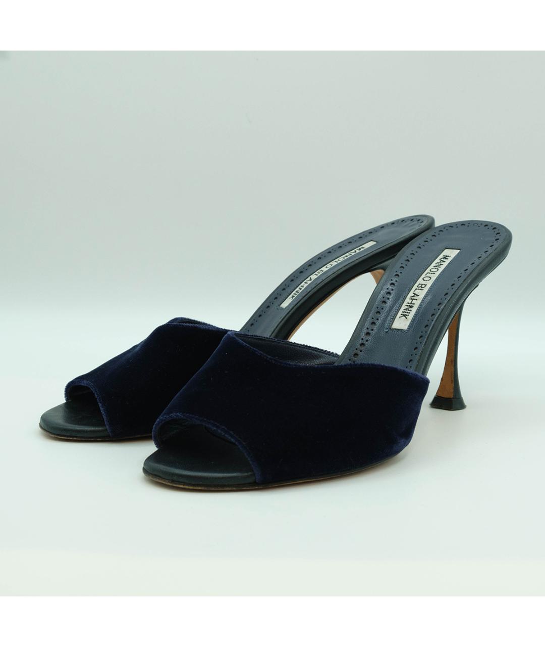 MANOLO BLAHNIK Темно-синие бархатные мюли, фото 3