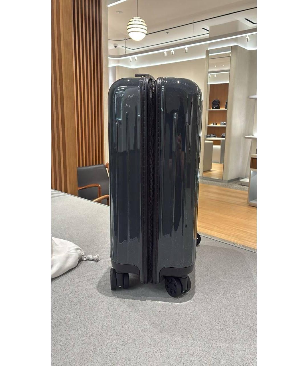 Rimowa Антрацитовый чемодан, фото 4
