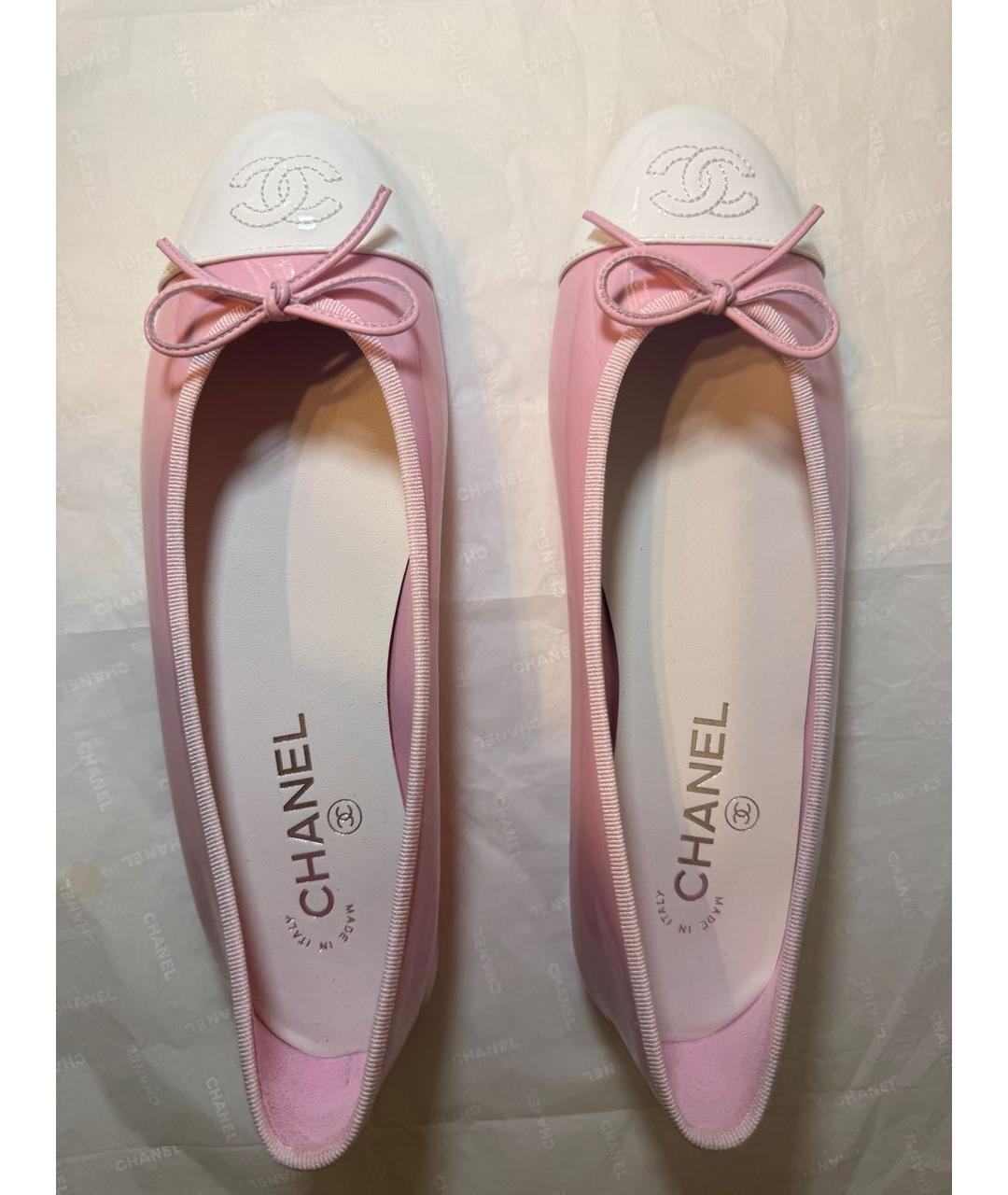CHANEL Розовые балетки из лакированной кожи, фото 2