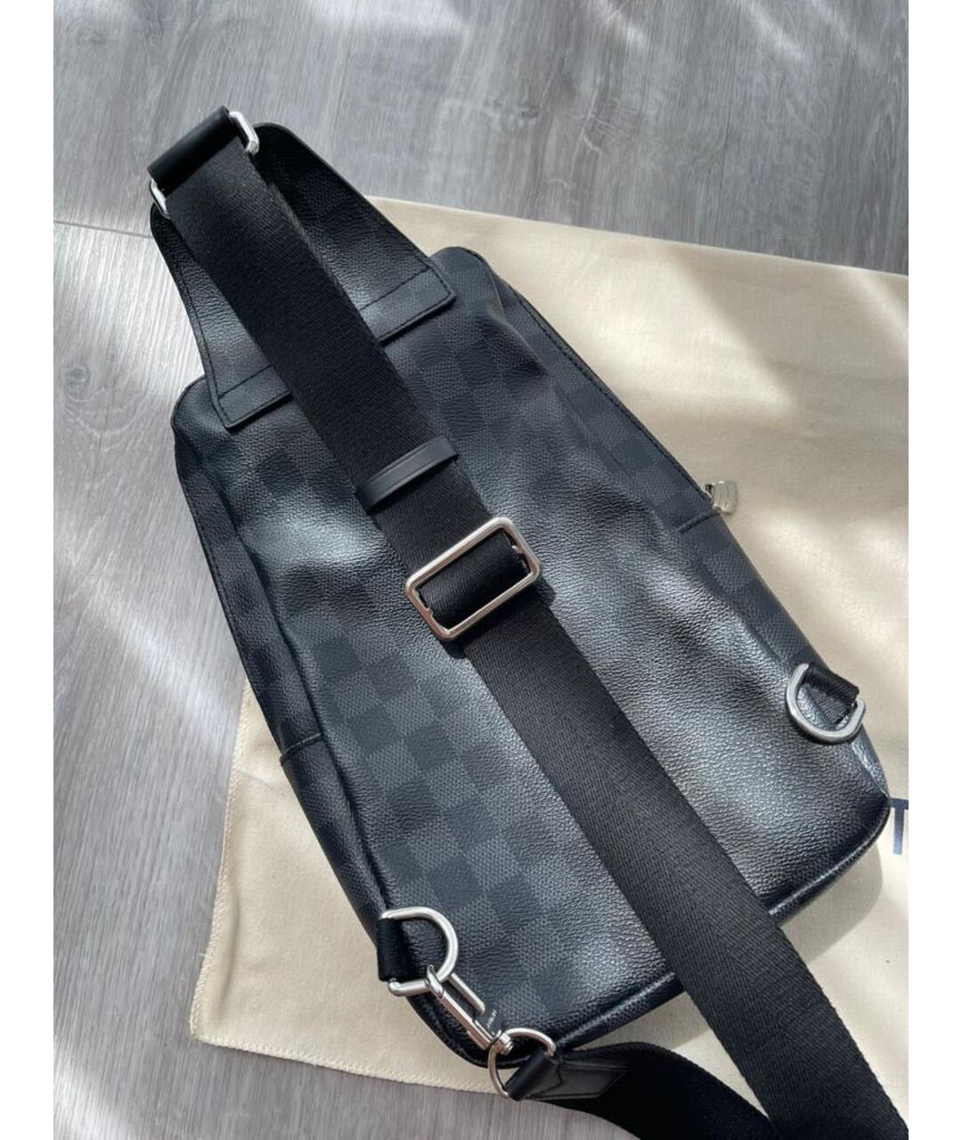 LOUIS VUITTON PRE-OWNED Антрацитовая кожаная сумка на плечо, фото 3