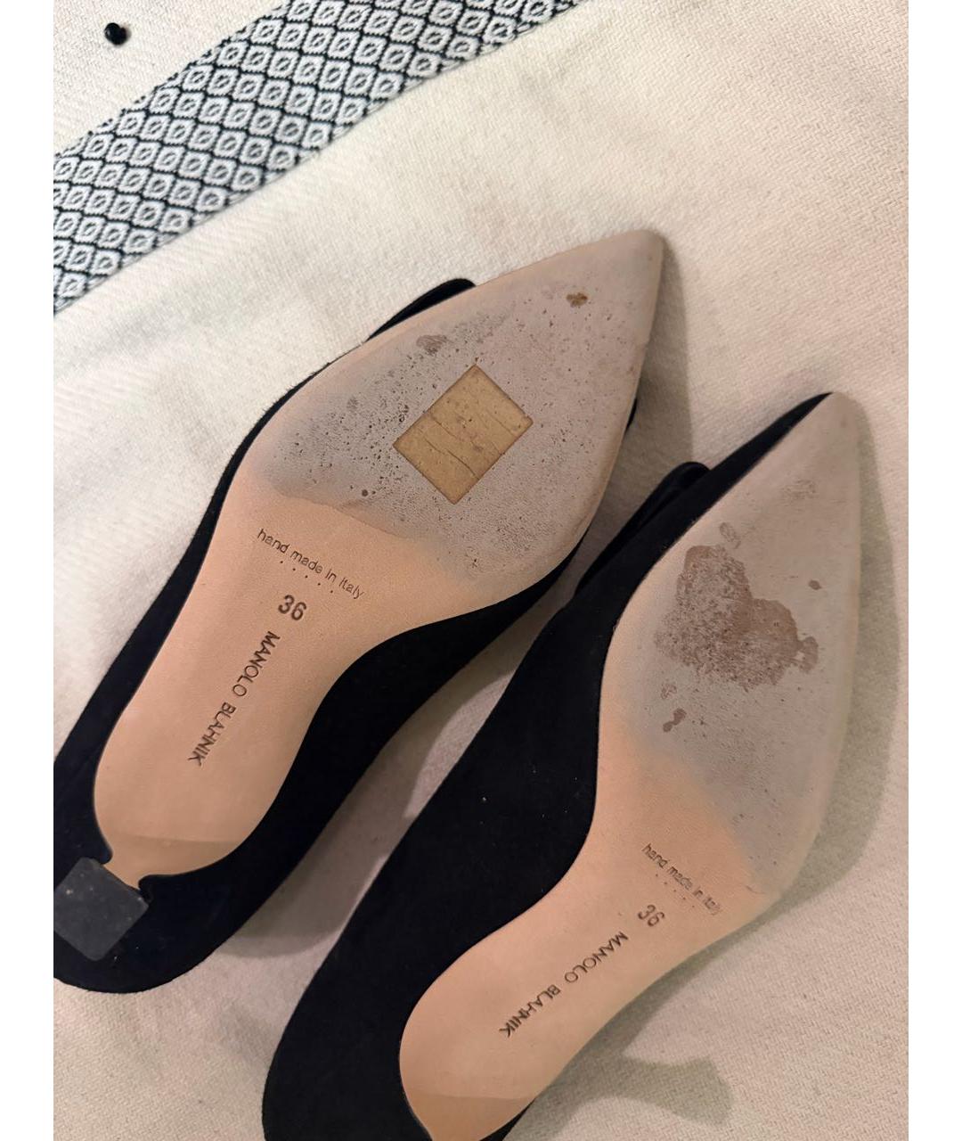 MANOLO BLAHNIK Черные замшевые лодочки на низком каблуке, фото 5