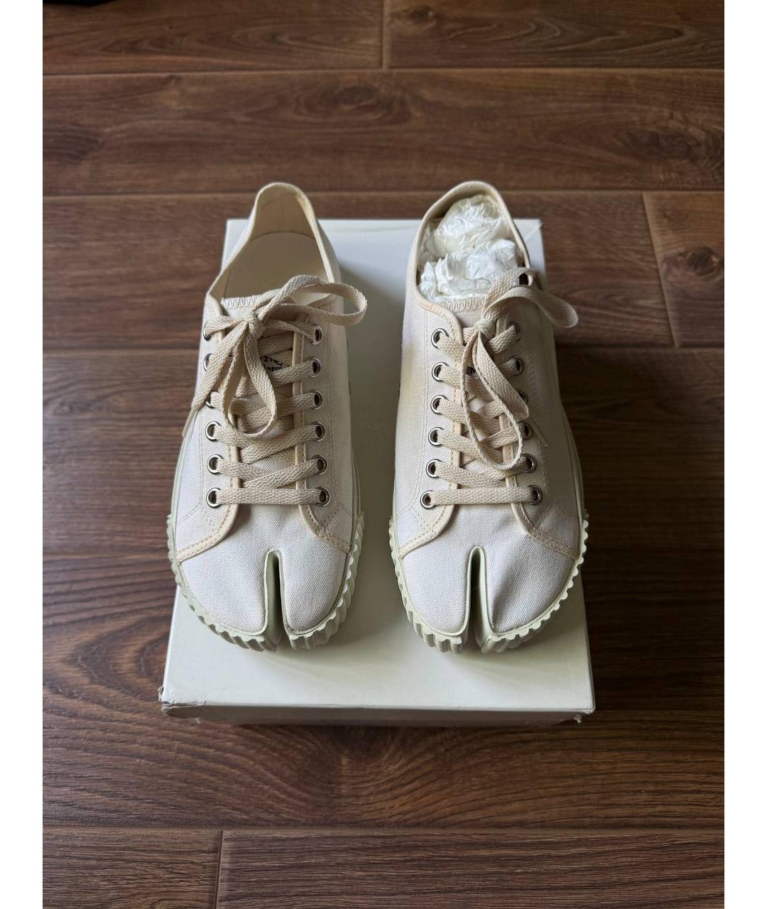 MAISON MARGIELA Белые текстильные низкие кроссовки / кеды, фото 2