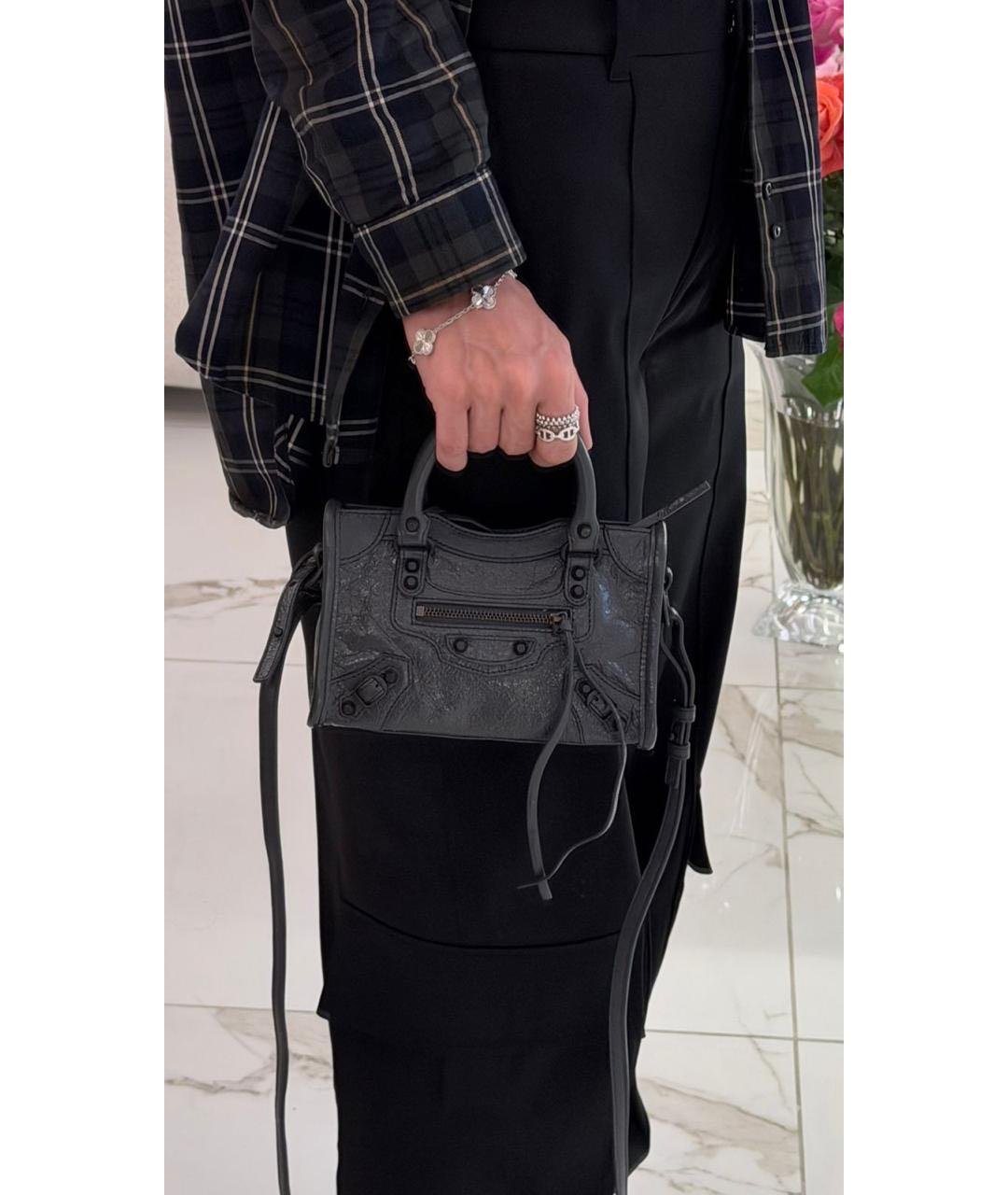 BALENCIAGA Антрацитовая кожаная сумка с короткими ручками, фото 4