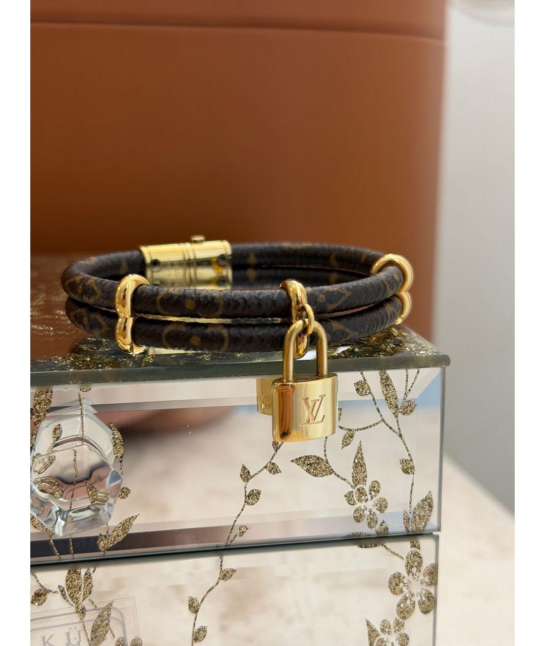 LOUIS VUITTON Коричневый кожаный браслет, фото 2