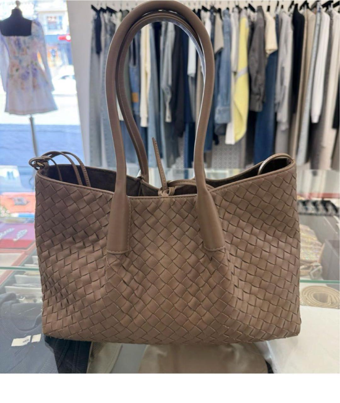 BOTTEGA VENETA Бежевая кожаная сумка тоут, фото 2