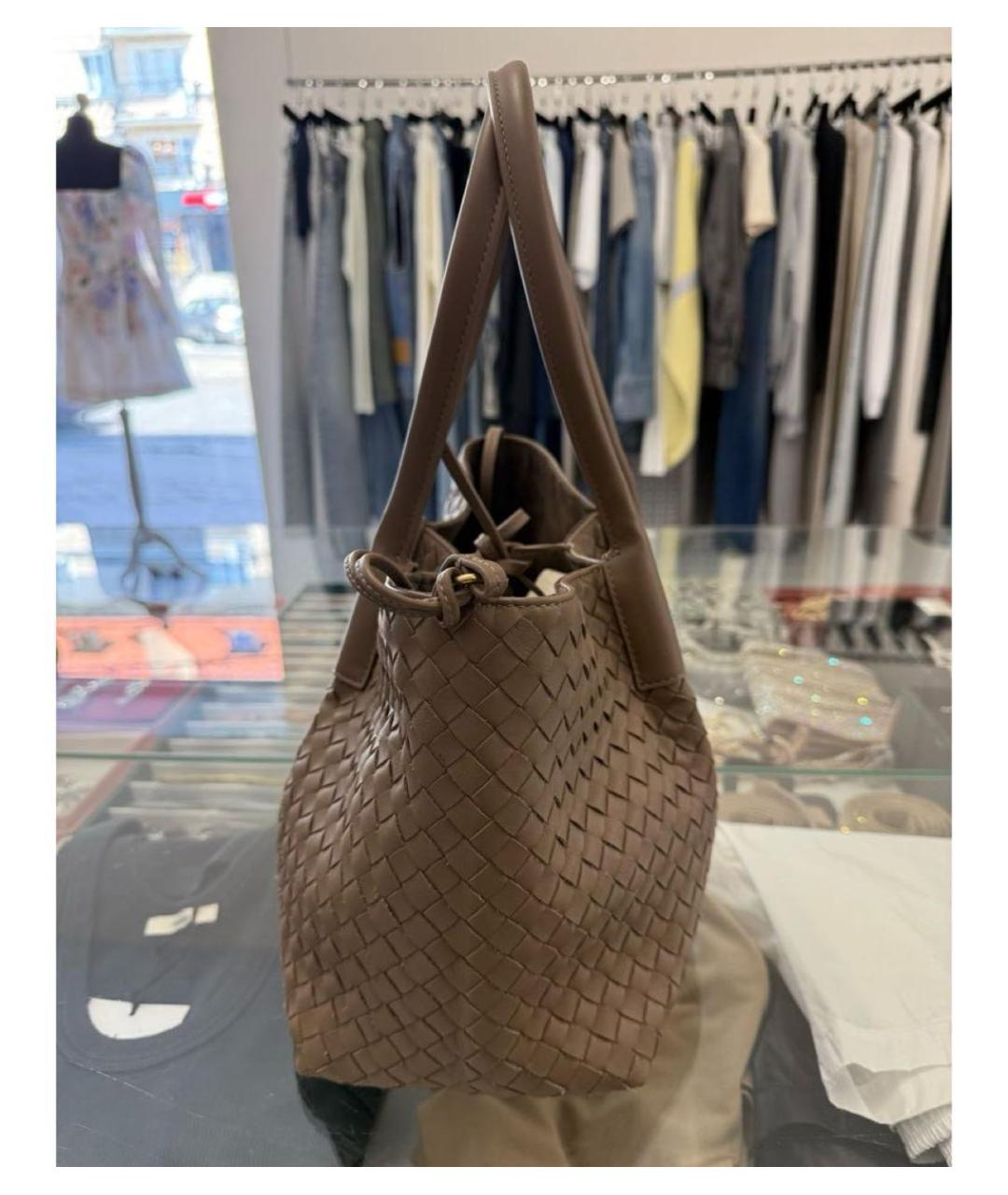 BOTTEGA VENETA Бежевая кожаная сумка тоут, фото 3