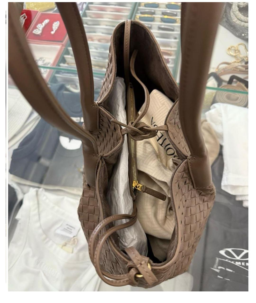BOTTEGA VENETA Бежевая кожаная сумка тоут, фото 4