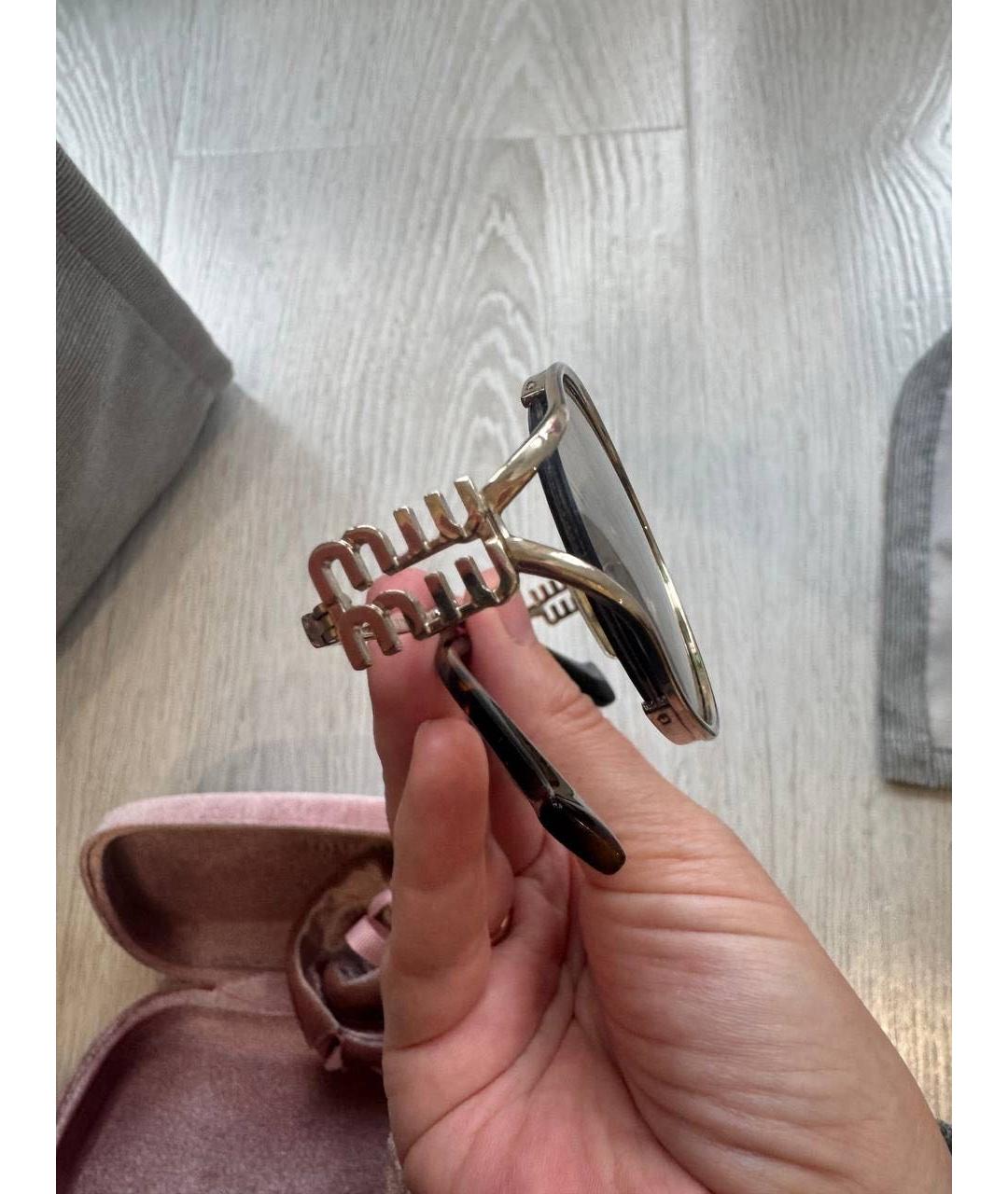 MIU MIU Золотые металлические солнцезащитные очки, фото 4