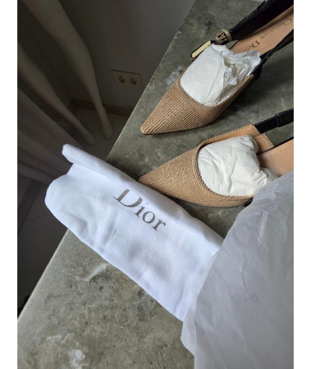 CHRISTIAN DIOR Бежевые лодочки на низком каблуке, фото 7