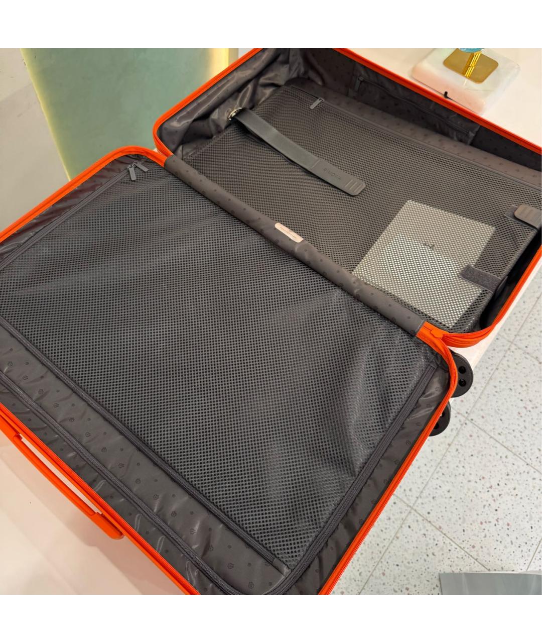 Rimowa Оранжевый чемодан, фото 2