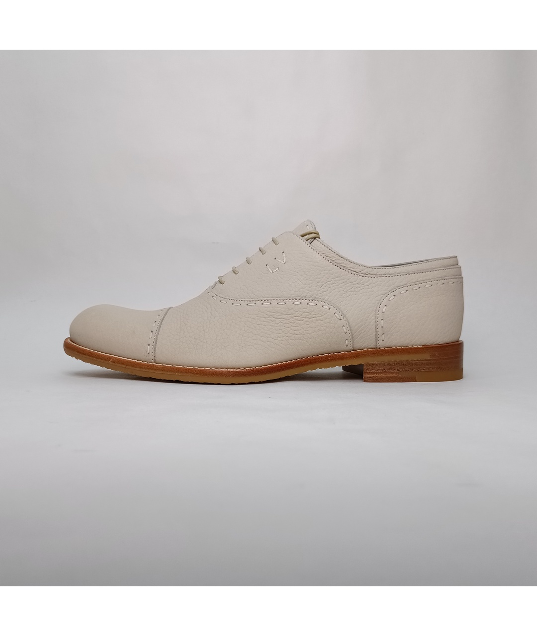 LOUIS VUITTON PRE-OWNED Белые нубуковые туфли, фото 2