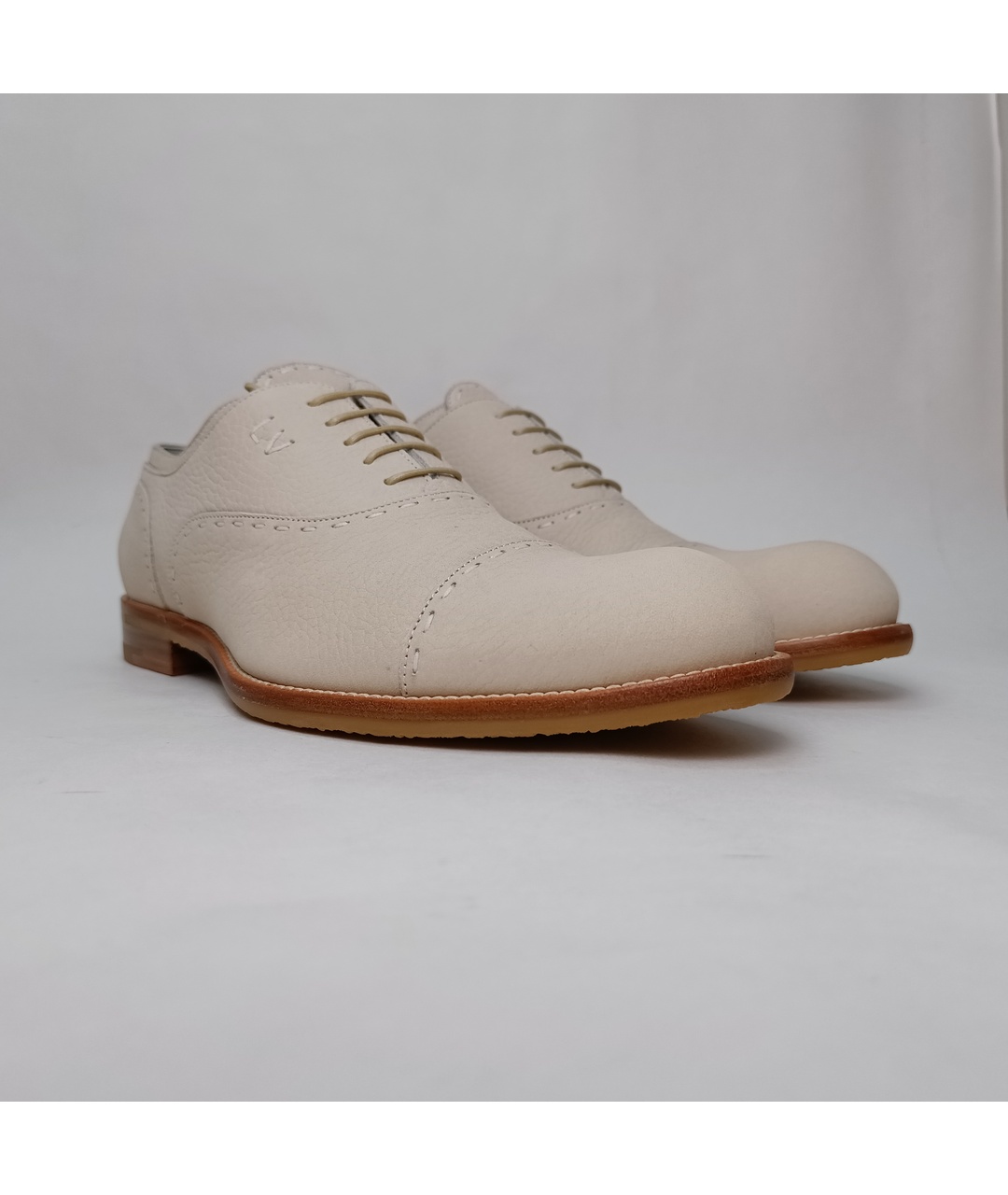 LOUIS VUITTON PRE-OWNED Белые нубуковые туфли, фото 5