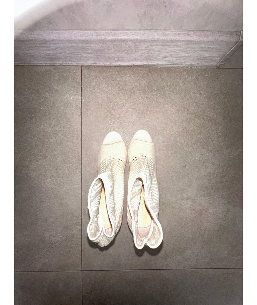 GIANVITO ROSSI Бежевые текстильные ботильоны, фото 3