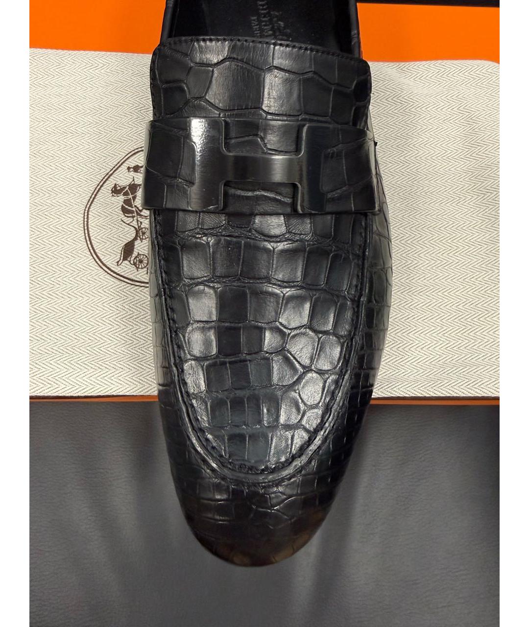 HERMES Черные лоферы из экзотической кожи, фото 8