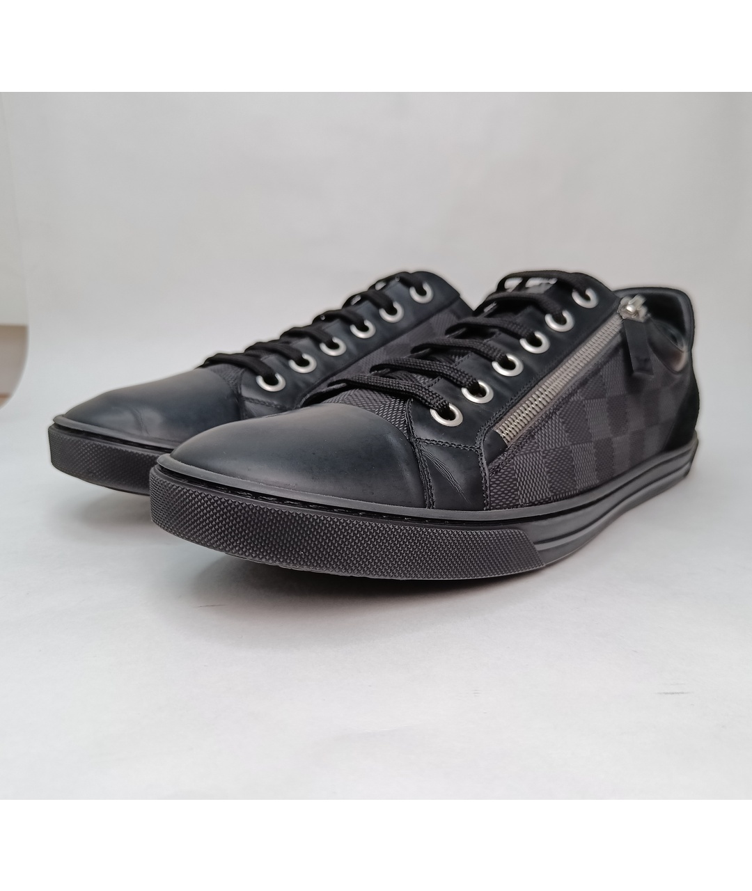 LOUIS VUITTON PRE-OWNED Черные синтетические низкие кроссовки / кеды, фото 8