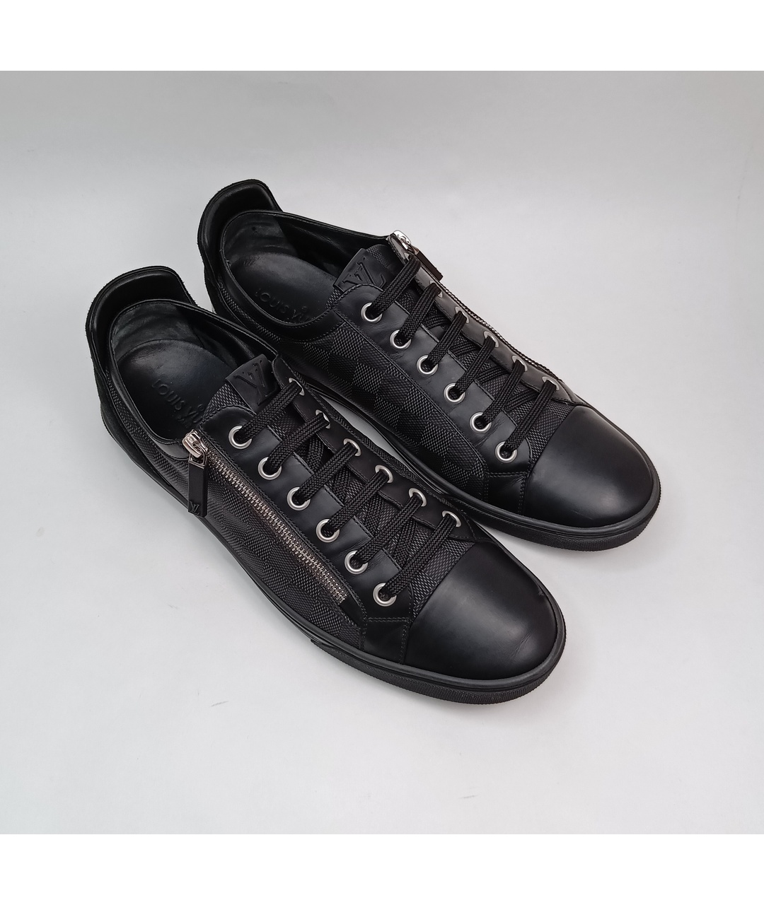 LOUIS VUITTON PRE-OWNED Черные синтетические низкие кроссовки / кеды, фото 4