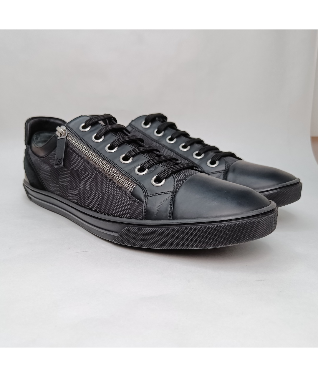 LOUIS VUITTON PRE-OWNED Черные синтетические низкие кроссовки / кеды, фото 6