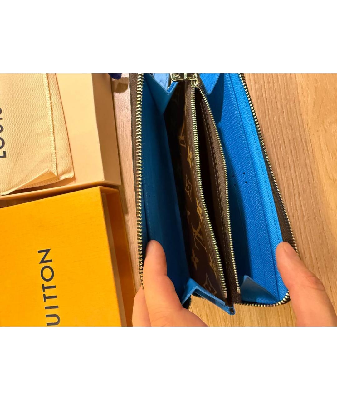 LOUIS VUITTON Коричневый кожаный кошелек, фото 3