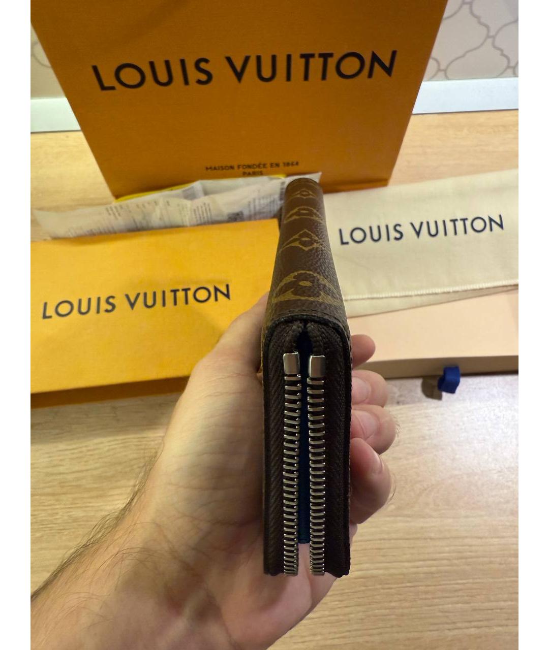 LOUIS VUITTON Коричневый кожаный кошелек, фото 5
