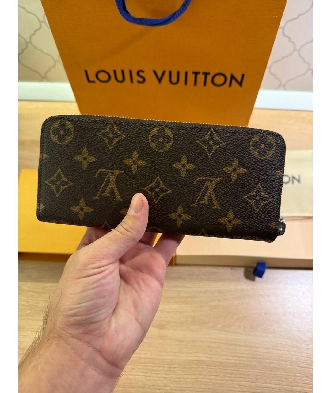 LOUIS VUITTON Коричневый кожаный кошелек, фото 2