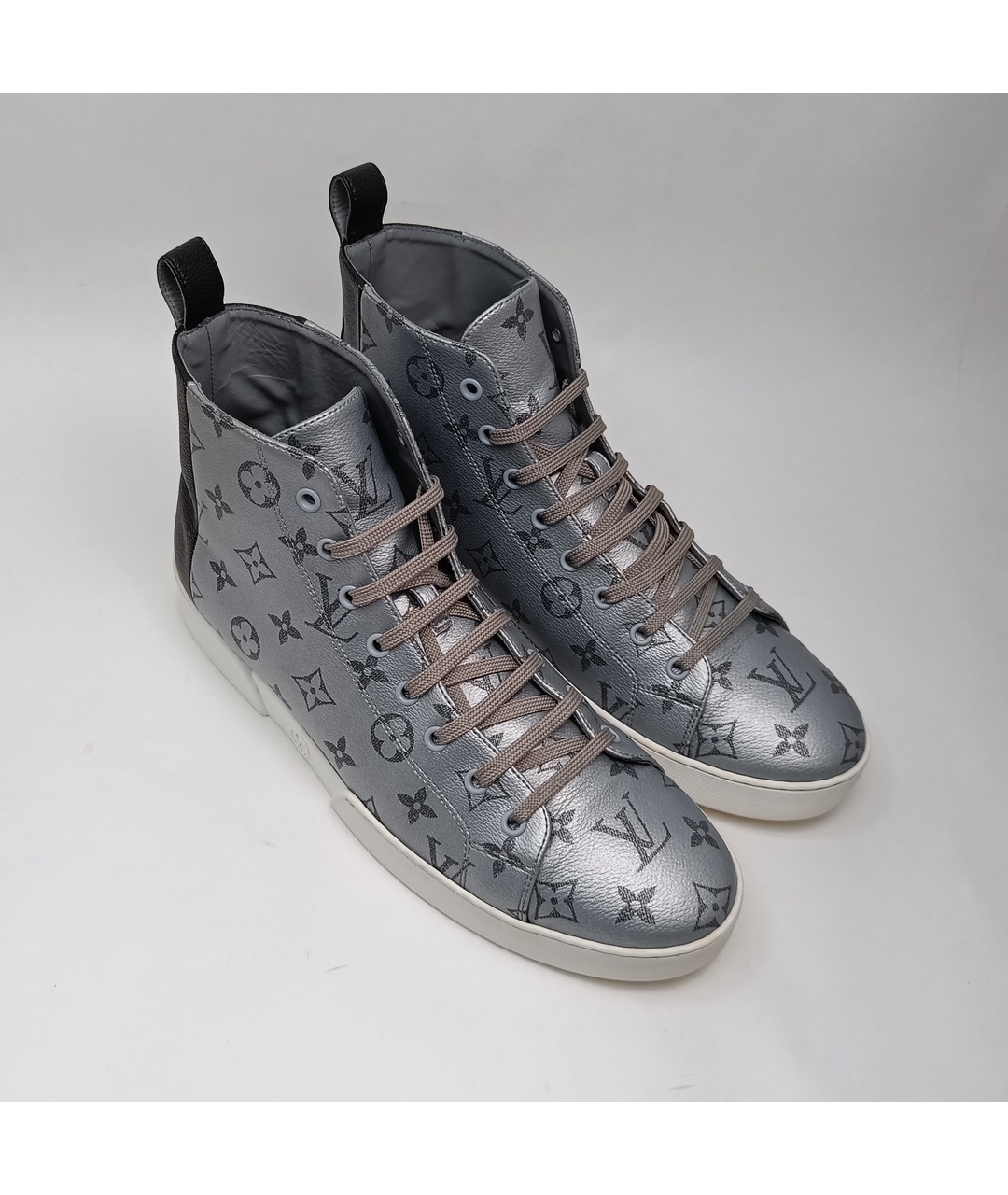 LOUIS VUITTON PRE-OWNED Серебряные синтетические высокие кроссовки / кеды, фото 4