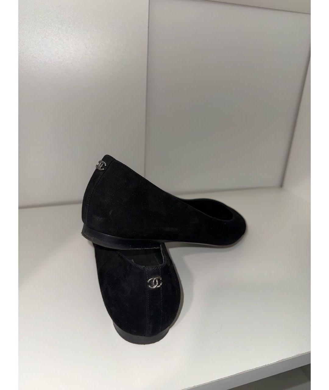 CHANEL Черные бархатные туфли, фото 4