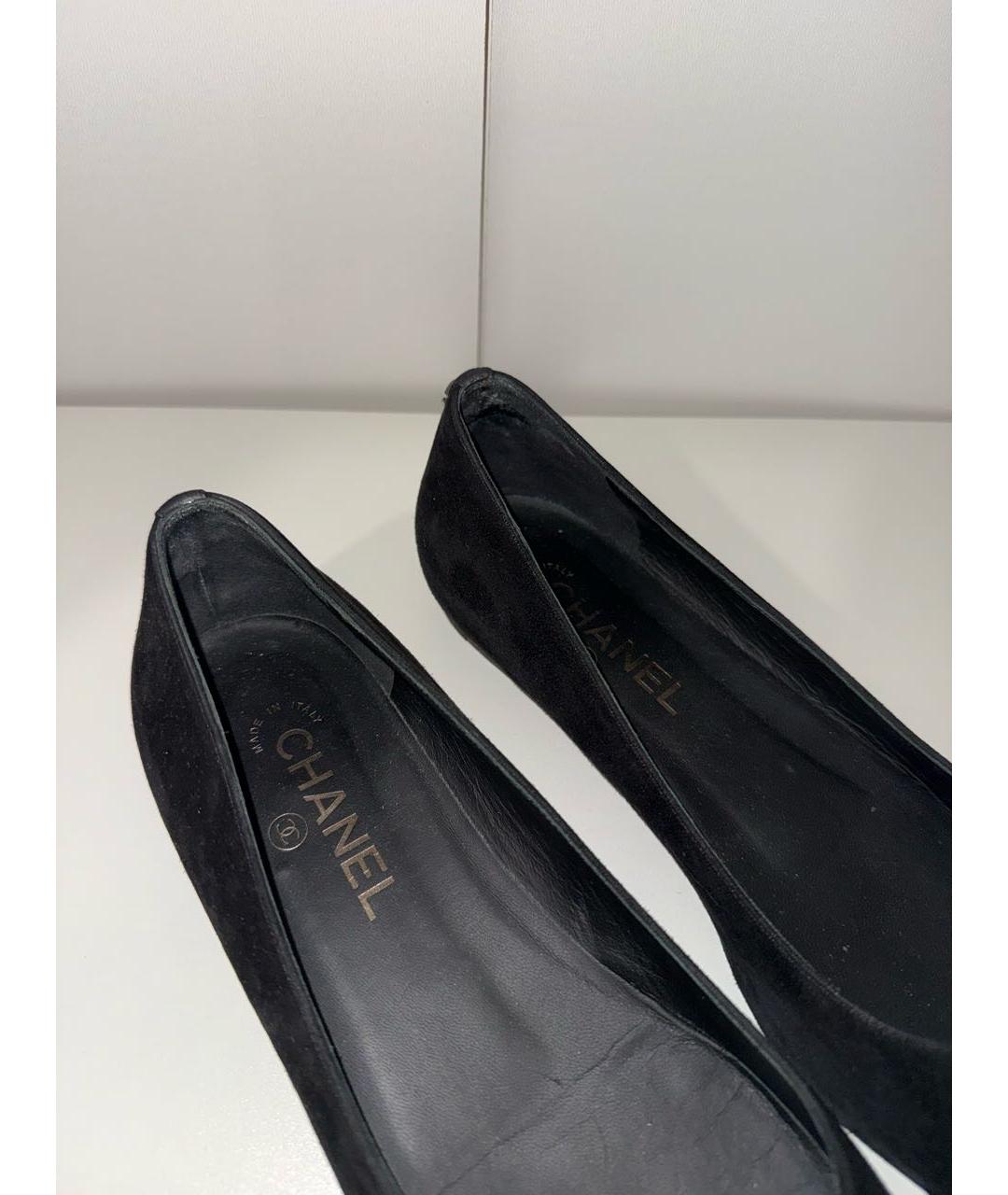 CHANEL Черные бархатные туфли, фото 3