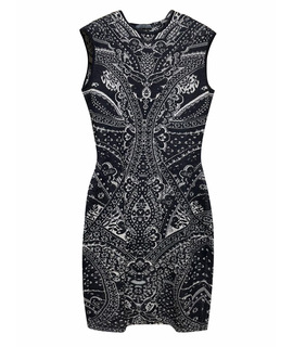 

Платье ALEXANDER MCQUEEN