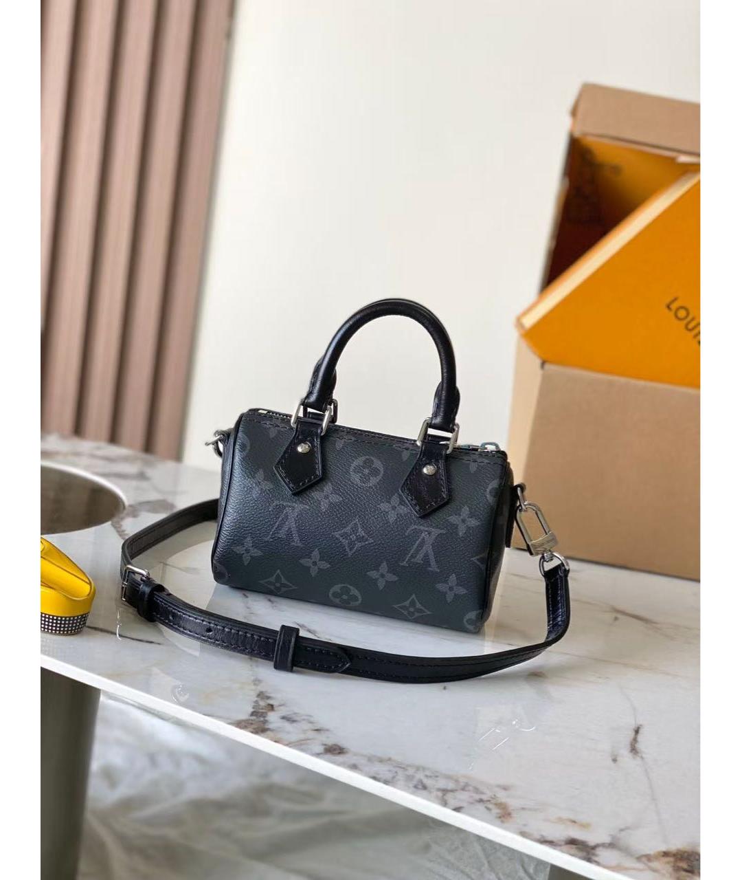 LOUIS VUITTON Черная кожаная сумка через плечо, фото 2