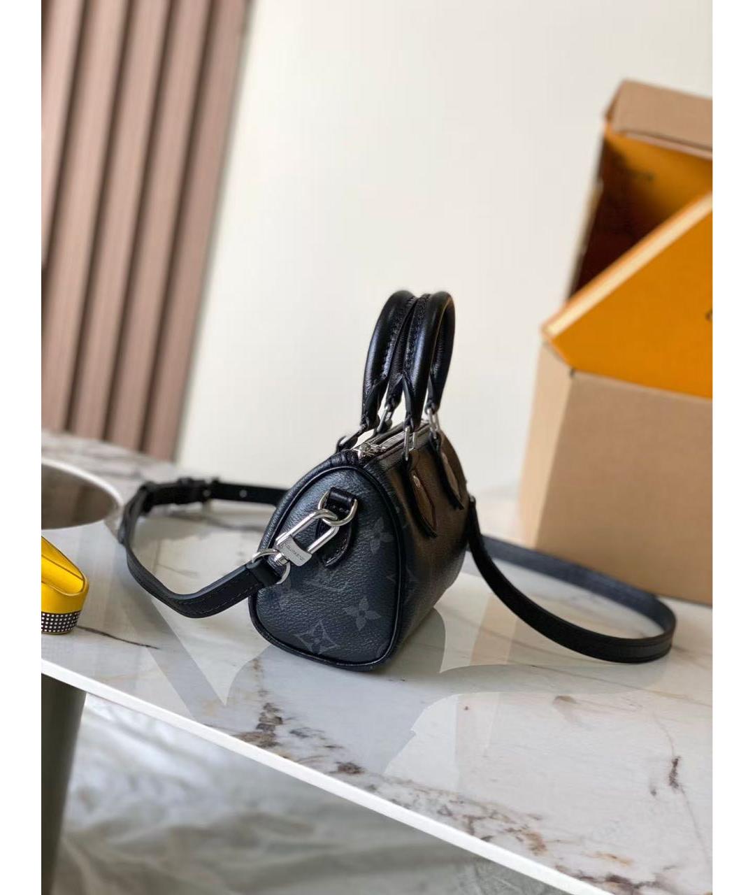 LOUIS VUITTON Черная кожаная сумка через плечо, фото 3
